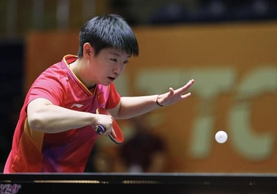 替补球员同 替补球员同