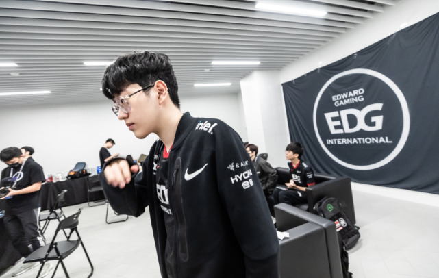 急叫停比赛 急叫停比赛