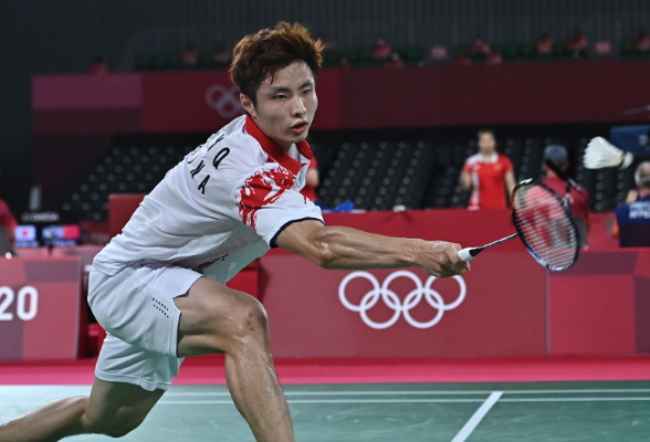 并揭示他们 并揭示他们