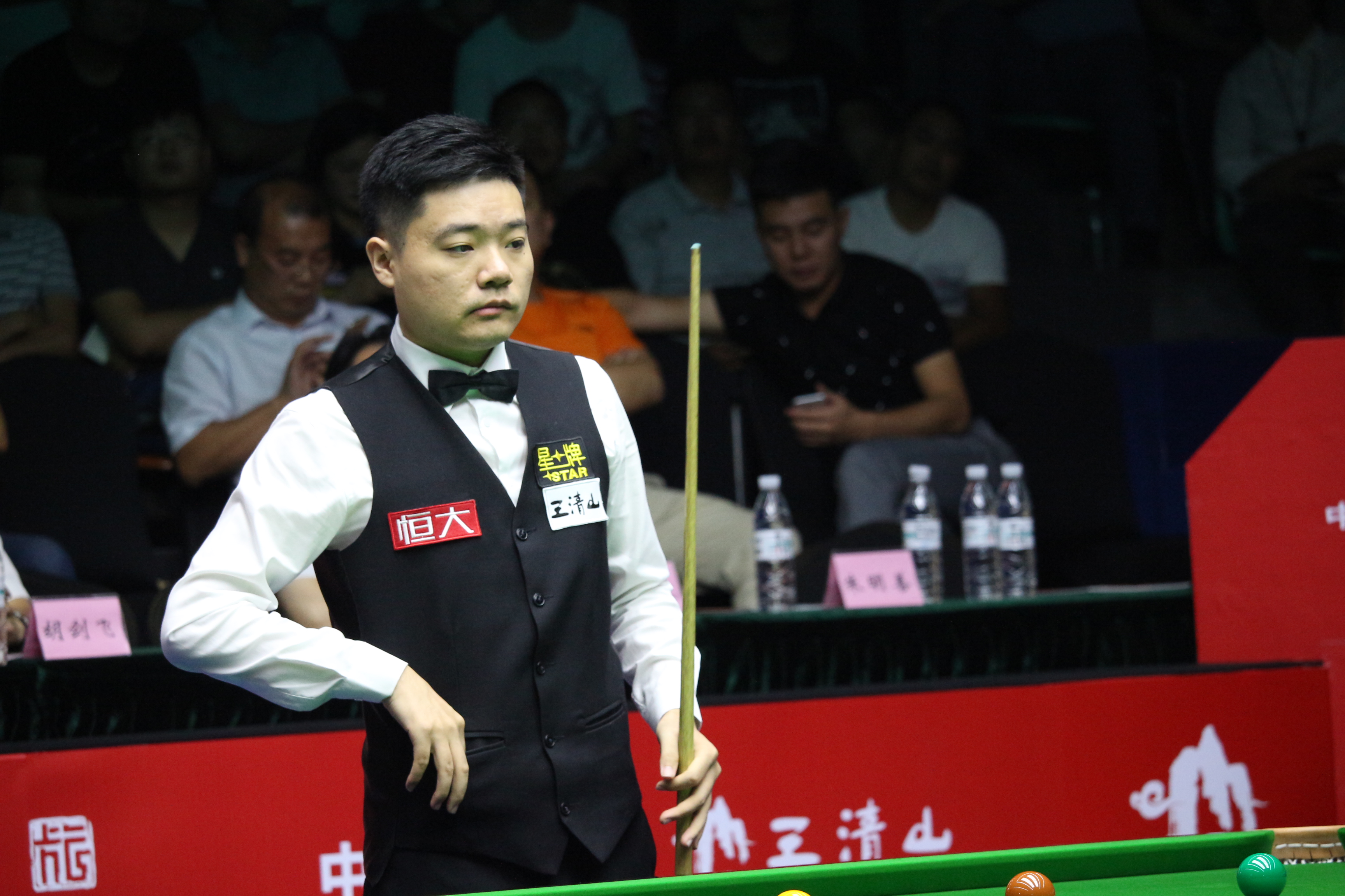 硬生生将比 硬生生将比